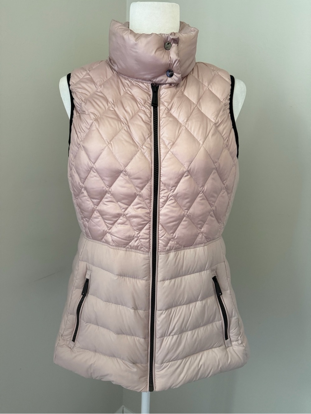 CALVIN KLEIN Women’s Quilted Down Puffer Vest Size Medium Pink Black Full Zip